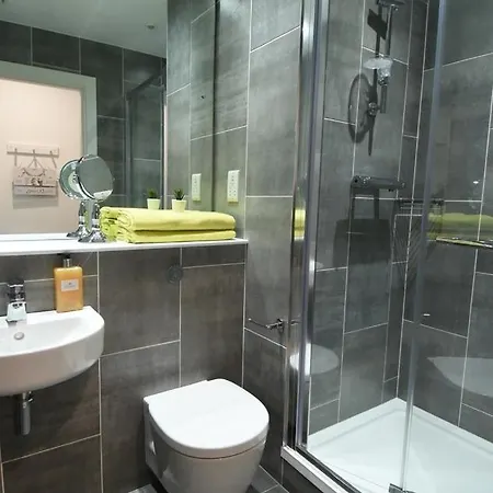 Yugo Lee Point Appartement *